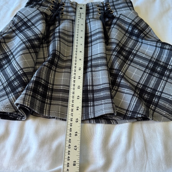 Midnight Hour Plaid Schoolgirl Lace-up Skirt Gray/Black Small Preppy Gothic - Picture 12 of 14